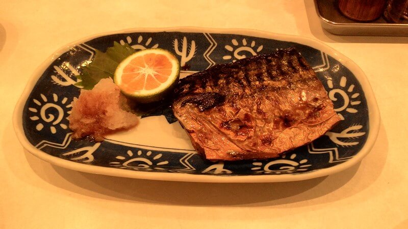 博多祇園鐵鍋煎餃的鯖魚